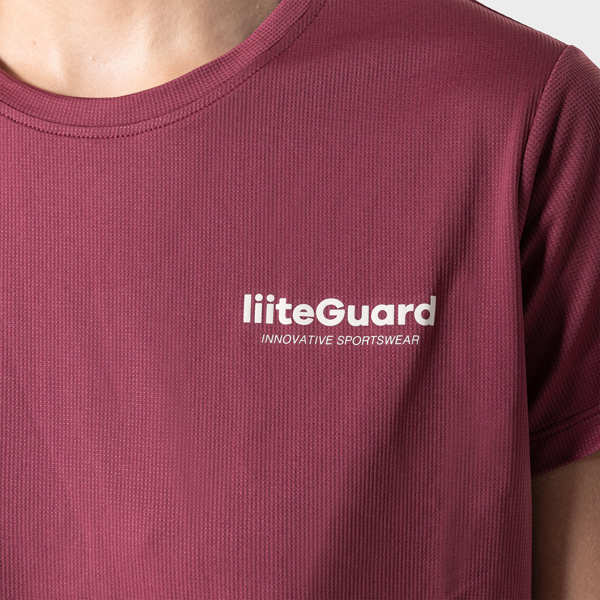 liiteGuard GROUND-TECH T-SHIRT (WOMEN) T-shirts Bordeaux