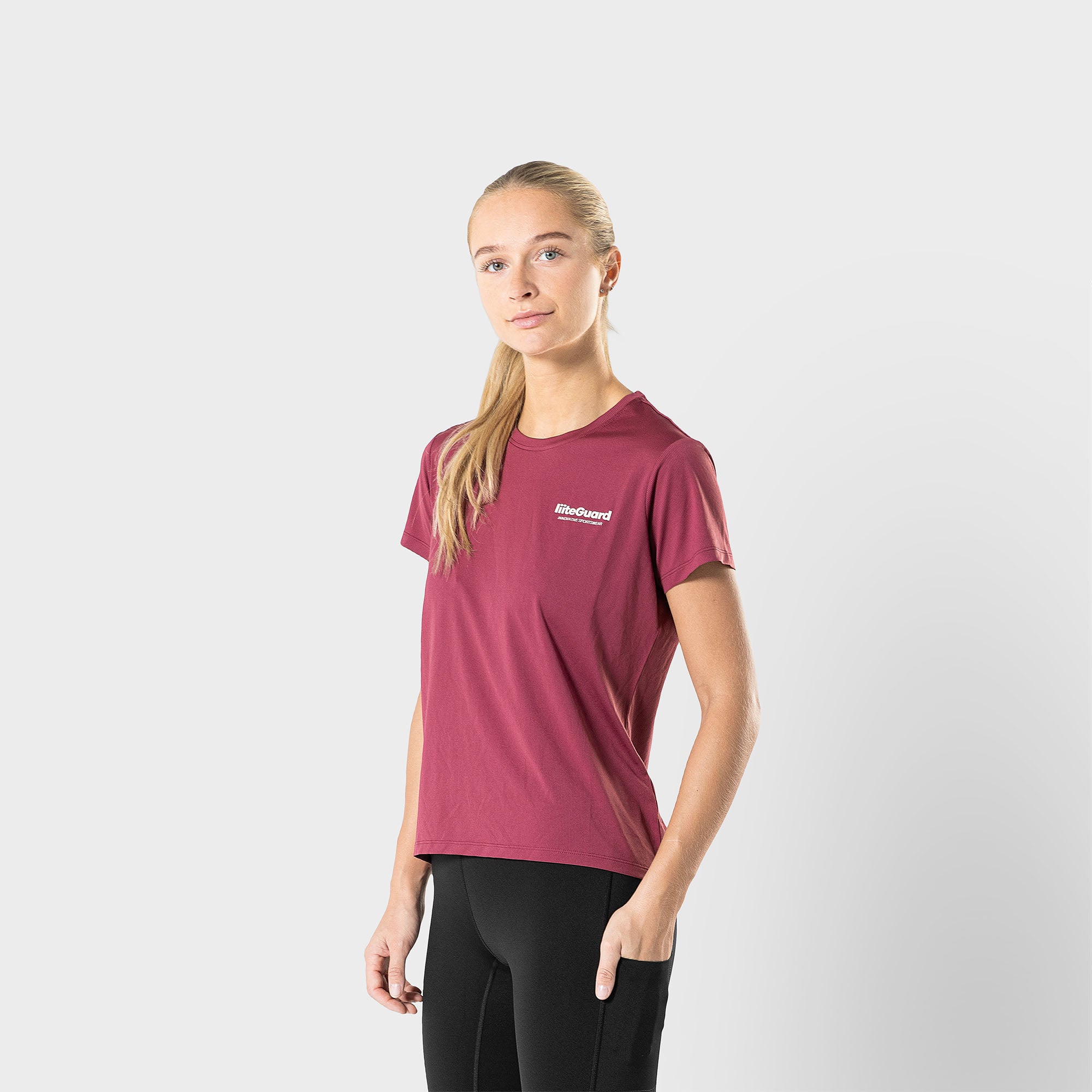liiteGuard GROUND-TECH T-SHIRT (WOMEN) T-shirts Bordeaux