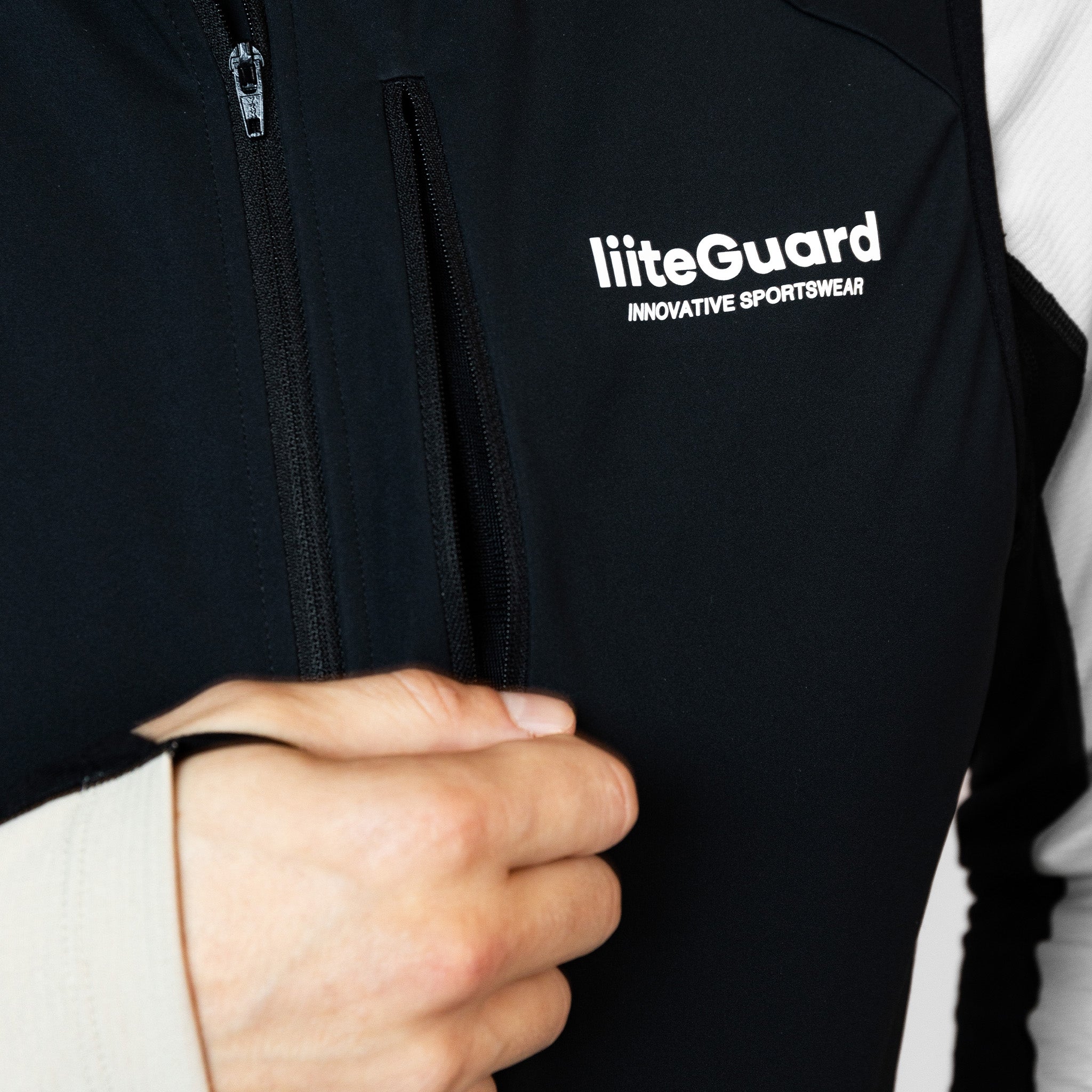 liiteGuard HYDRO-TECH RUNNING VEST (MEN) VEST Black