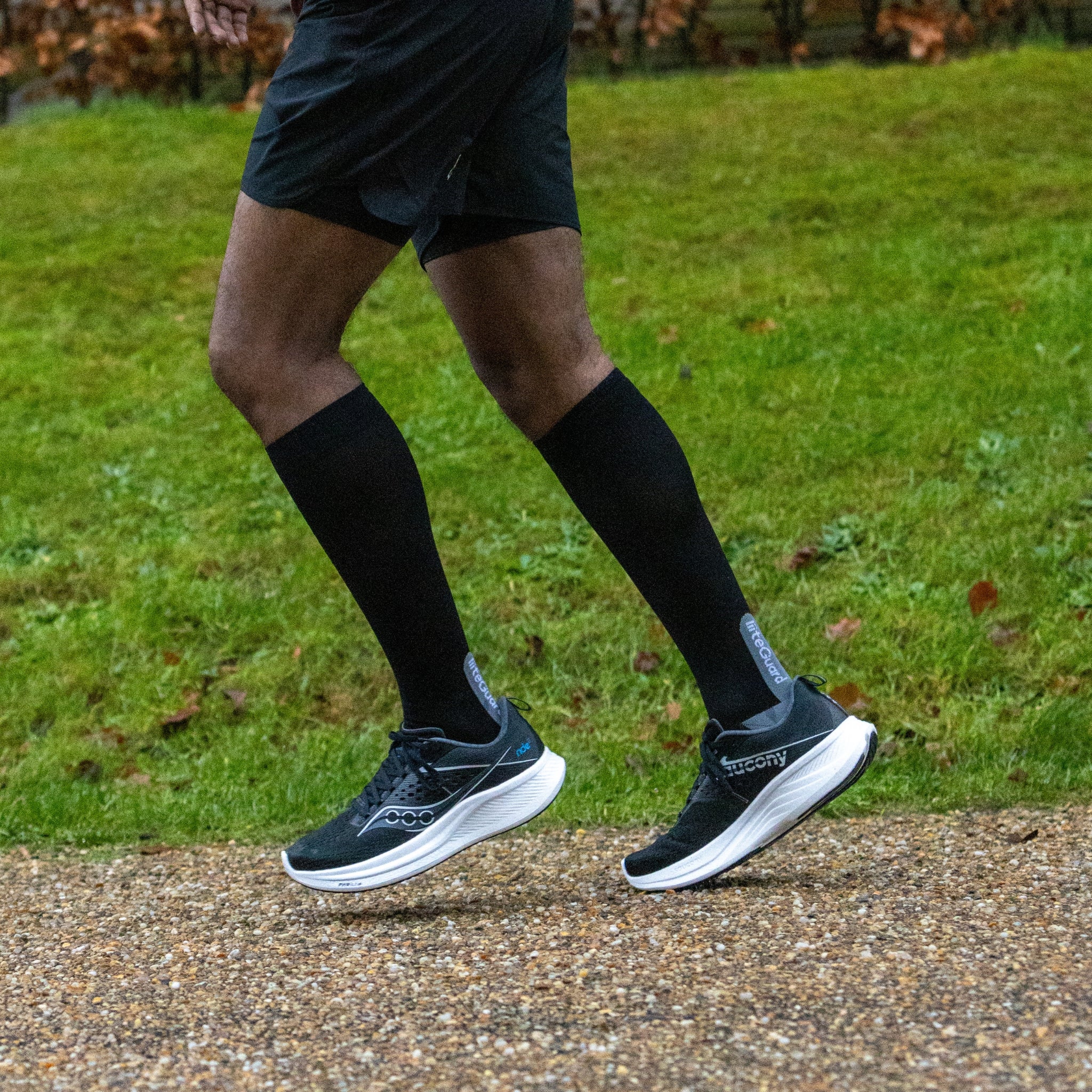 liiteGuard SHIN-TECH LIGHT RUNNING SOCK Long socks Black/Grey